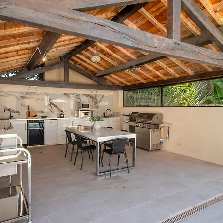 Ref 1831 - Center - For Rent Willa *