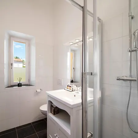 Ref 1831 - Center - For Rent *