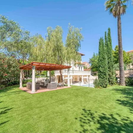 Ref 1831 - Center - For Rent * Κάννες