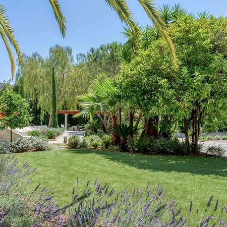 Ref 1831 - Center - For Rent *