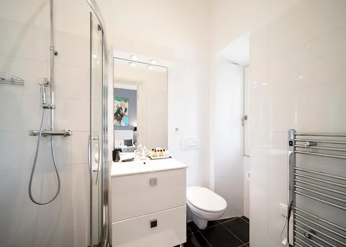 Villa Ref 1831 - Center - For Rent Cannes