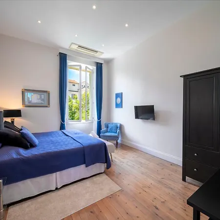 Willa Ref 1831 - Center - For Rent Cannes