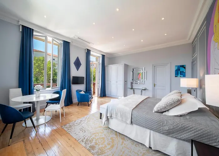 Ref 1831 - Center - For Rent Cannes